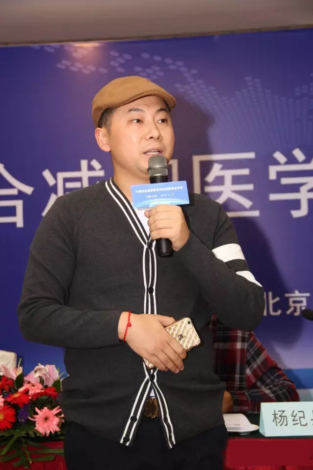 新一代硬泡軟泡a1催化劑，平衡發(fā)泡與凝膠反應，改善泡沫結構